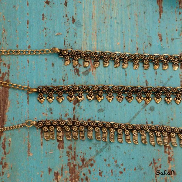 دستبند هندی زنجیری قفلی دست ساز طلایی