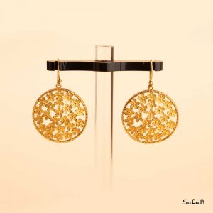 زیورآلات بدلیجات گوشواره قلاب دار برنجی برگی گل هندی طلایی لوستری رنگی