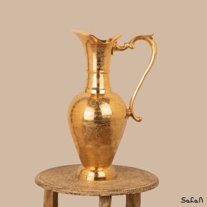 پارچ برنجی طلایی قلم زنی شده